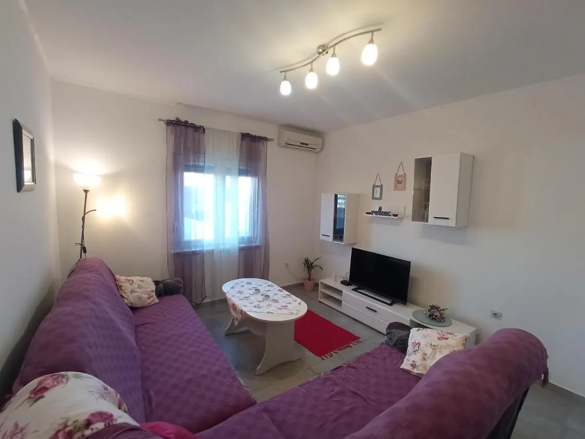Apartment Marin Kastela 0*,