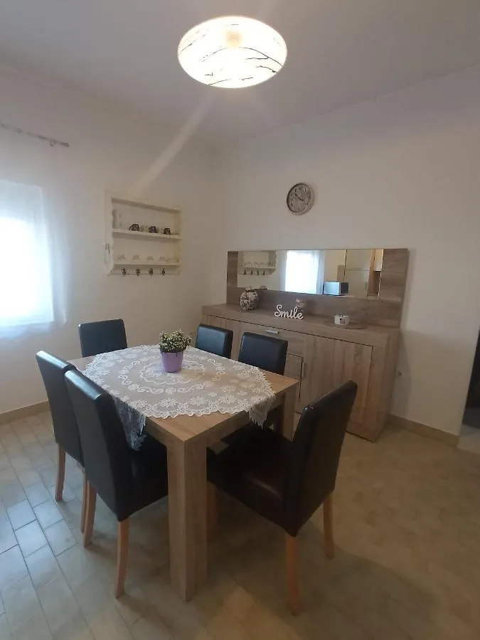 Apartment Marin Kastela