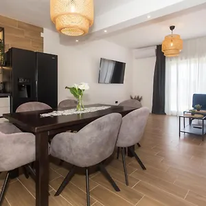 Apartment Angolo, Kastela